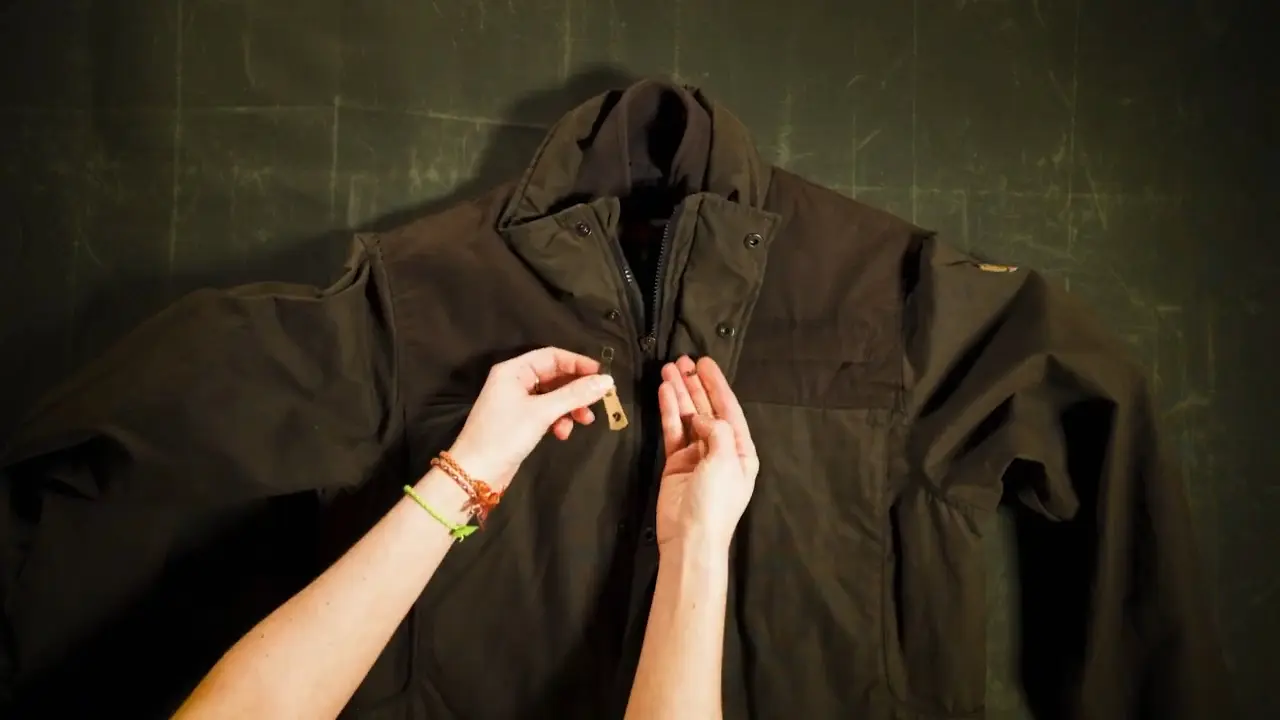 How to change a zip puller _ Care and repair _ Fjällräven.jpeg