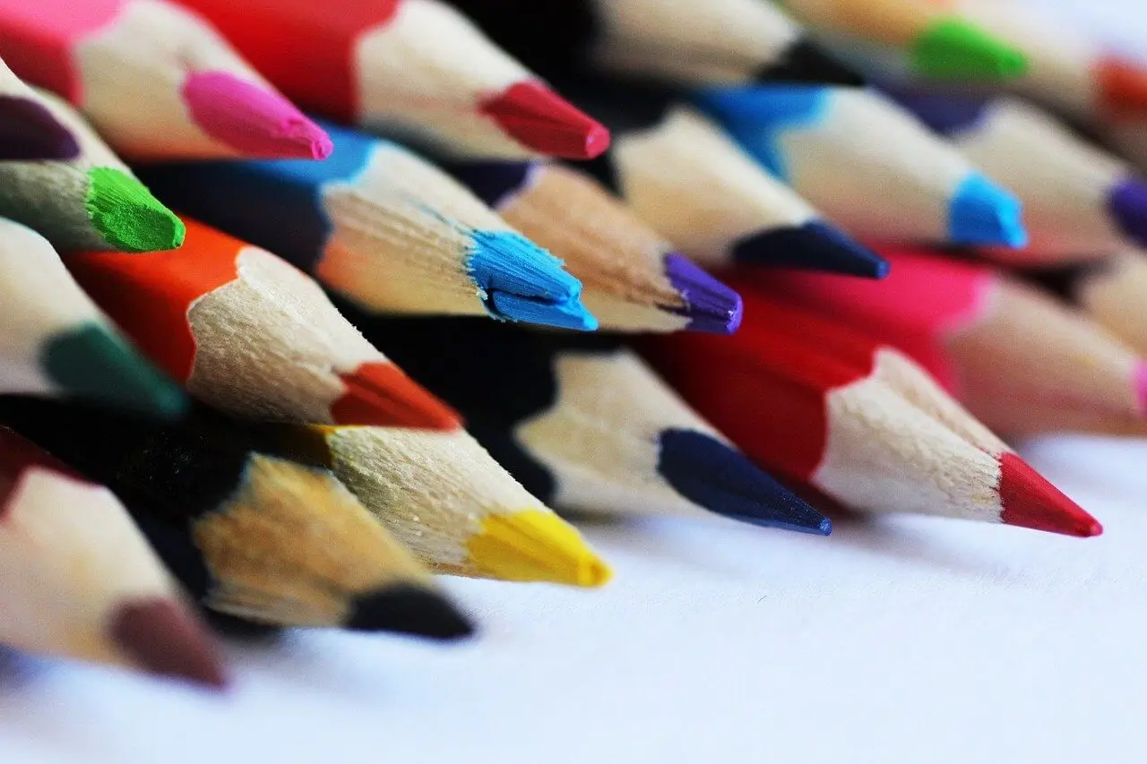 color-pencils-8127500_1280.jpg