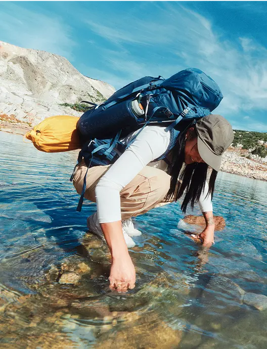 TNF_SS25_Offtrail_Evergreen_Carousel-9-1 1.png